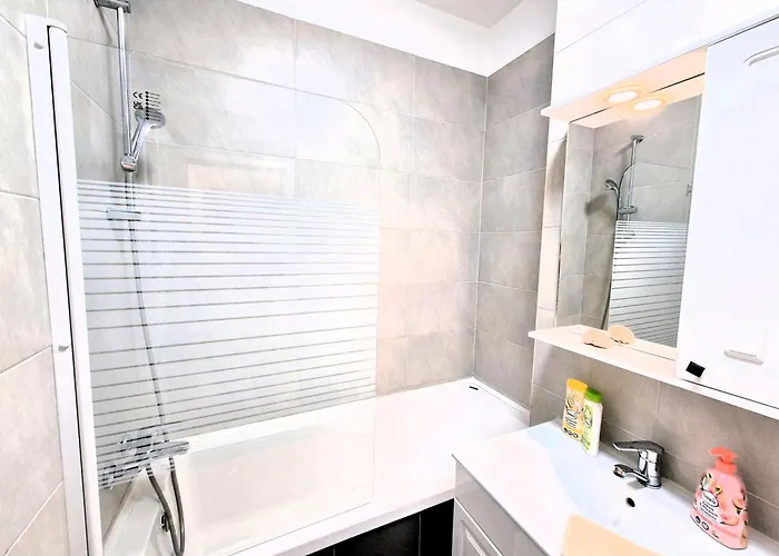 Plaza 2 * Бухарест